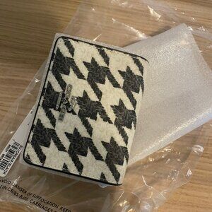 NWT Coach Mini Wallet On A Chain